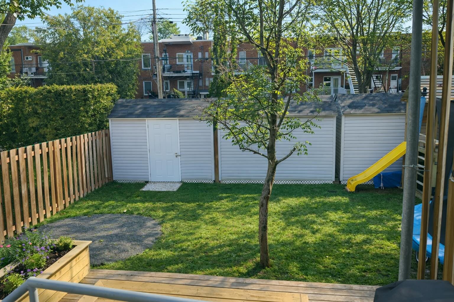 5 1/2 à Ahuntsic, jardin, stationnements — photo 1
