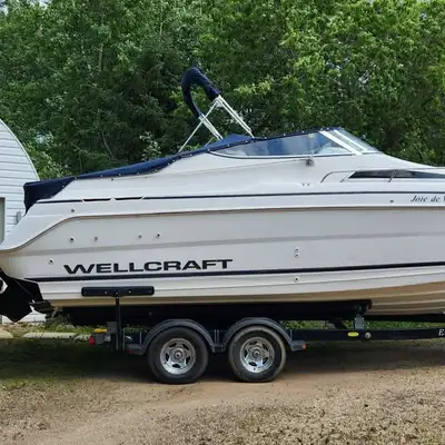 Up for sale is our 1996 26' Wellcraft Cabin Cruiser "Joie de Vie" w/ EZloader tandem trailer. $25,00...