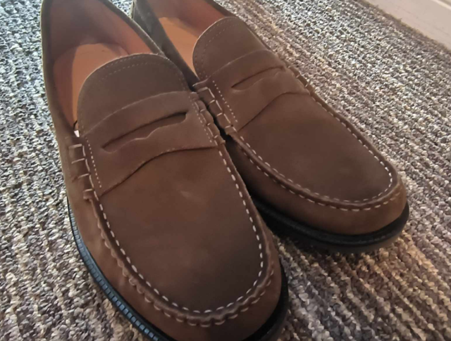  100% Genuine Leather Suede Loafers – Size 11 (EU 44) in Security Systems in City of Montréal - Image 5