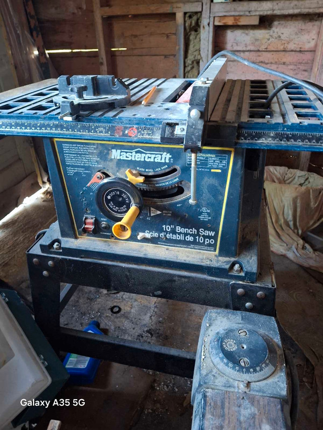 10 inch mastercraft tablesaw in Power Tools in Saskatoon - Image 2
