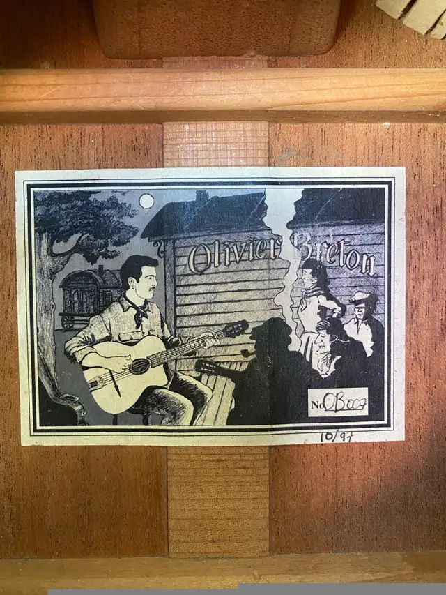 Custom acoustic Guitar by Olivier Breton in Guitars in City of Montréal - Image 10