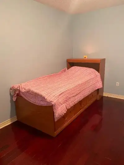 Private Furnished Room Available for July 1st Mississauga $950
