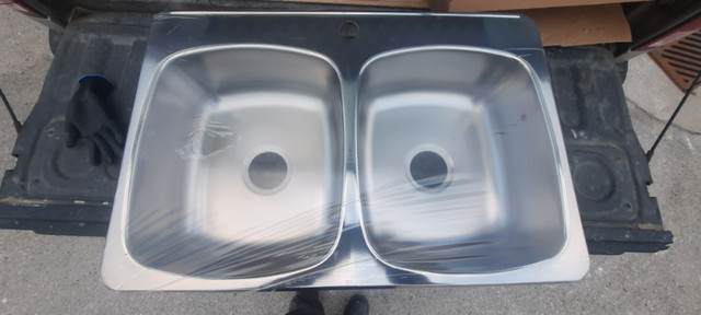 Stainless Steel Kitchen Sink NEW  X2 dans Plomberie, éviers, toilettes et bains  à St. Catharines