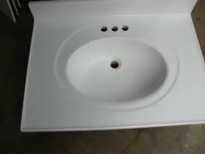 White. Measures 31 inch by 22 inch. Nice for cottage or second bathroom. Pick up near Hamilton Airpo...