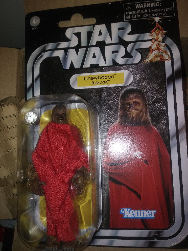 Star Wars VOTC Life Day Chewbacca Hasbro Pulse Exclusive in Toys & Games in Belleville