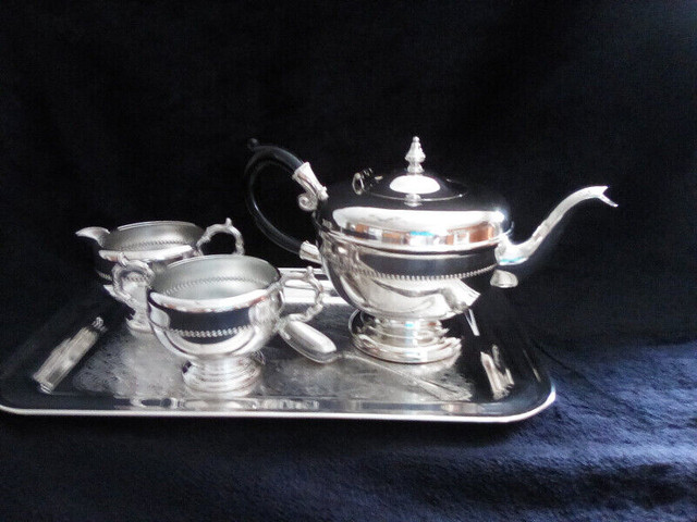 Vintage Tea Set in Kitchen & Dining Wares in London - Image 4