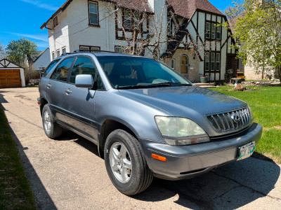 2002 Lexus RX 300 AWD Florida car, 2nd owner. JUST SAFETIED