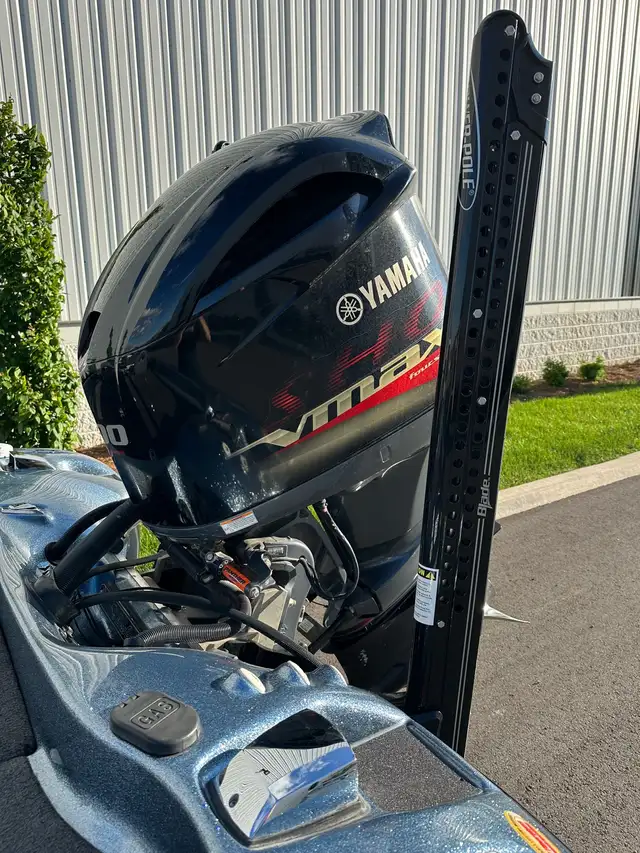 BassCat Pantera IV Bass Boat  in Powerboats & Motorboats in St. Catharines - Image 9