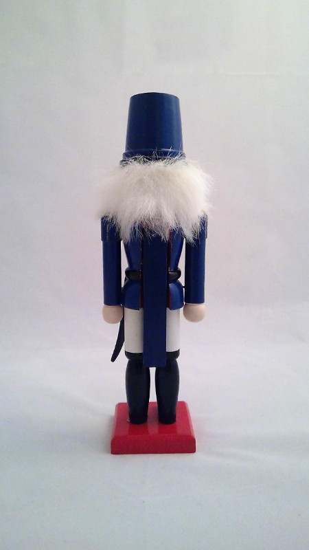 Bombay Company 9-inch Nutcracker Figure with Wood Sabre -- Blue in Arts & Collectibles in Oakville / Halton Region - Image 3