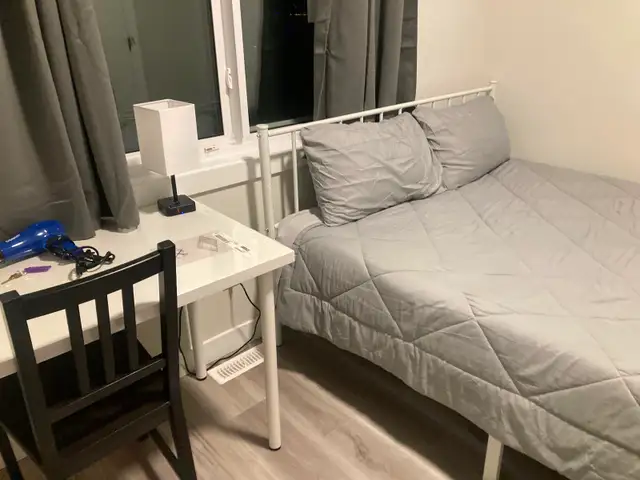 Vacation rental rooms short term stays Southside Edmonton in Alberta in Canada - Image 4