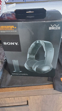Sony wireless Headphones MDR RF985RK NEW