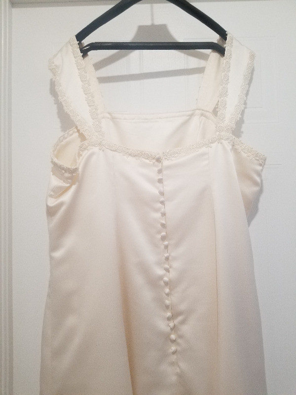 Robe de mariée dans Mariage  à Laval/Rive Nord - Image 4