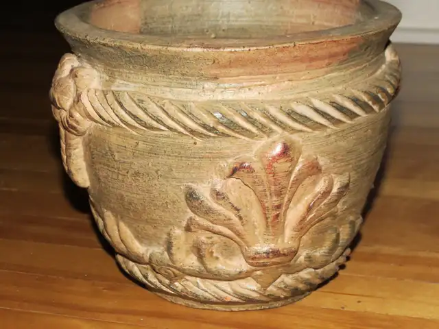 Véronneau Planters (2) from Laval