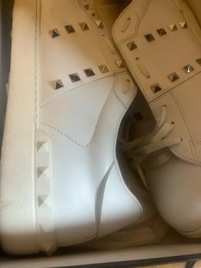 MEN'S DESIGNER GARAGE SALE, BURBERRY, GIUSEPPE, VALENTINO in Men's Shoes in City of Toronto - Image 11