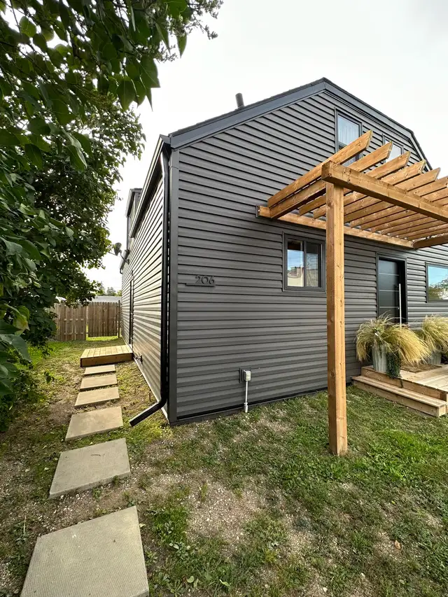 HOUSE FOR SALE in Houses for Sale in Regina - Image 3