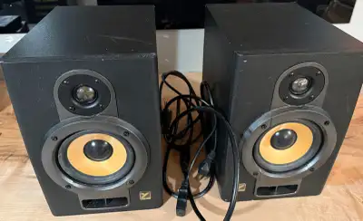 Yorkville YM2p Monitors (Active Speakers), View more