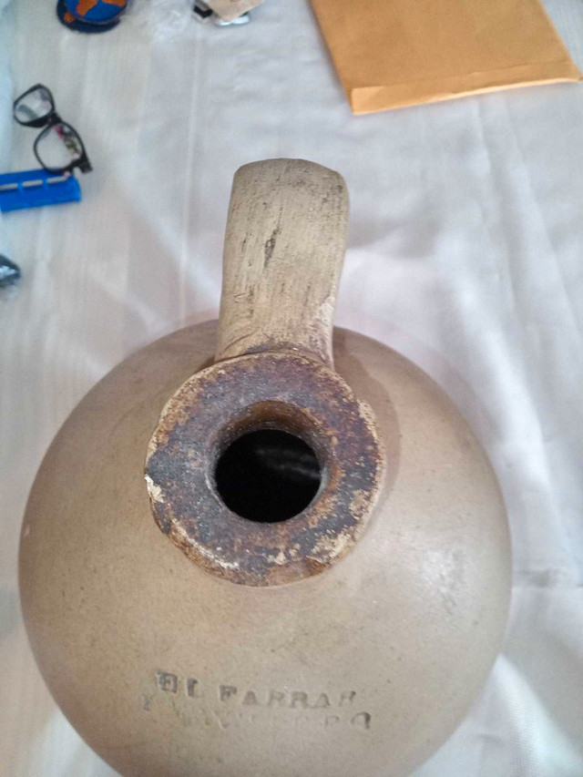 EL Farrar, Iberville PQ Stoneware jug (1 gal.) 1881-1918 dans Art et objets de collection  à Yarmouth - Image 3