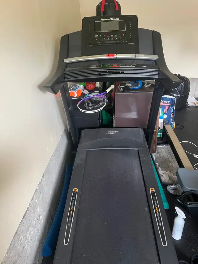Nordic track Treadmill in Exercise Equipment in Ottawa - Image 2