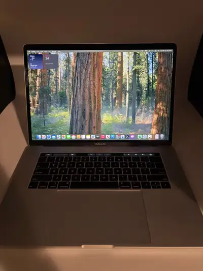 15” MacBook Pro 2018 6C i7 16GB 4GB GPU 256SSD, View more