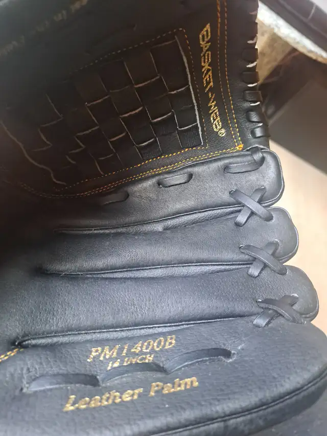 Rawlings Baseball Glove 14 Inch  PM1400B Playmaker Series New in Baseball & Softball in City of Toronto - Image 3