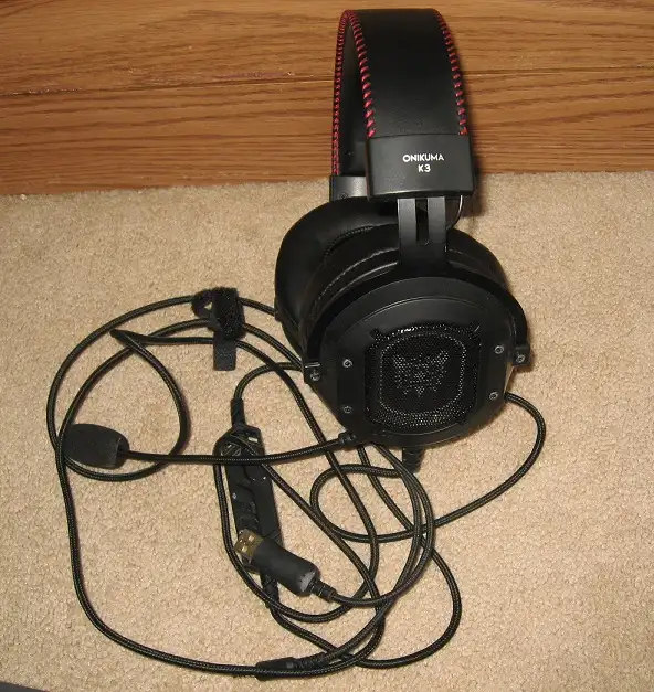 Onikuma K3 Gaming Headset w/ RGB Light Over-Ear Headphones in Sony Playstation 4 in City of Toronto - Image 2