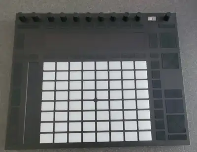 I'm selling my used Ableton Push 2, a powerful MIDI controller that seamlessly integrates with Ablet...