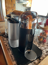 Machine à café Nespresso Vertuo 