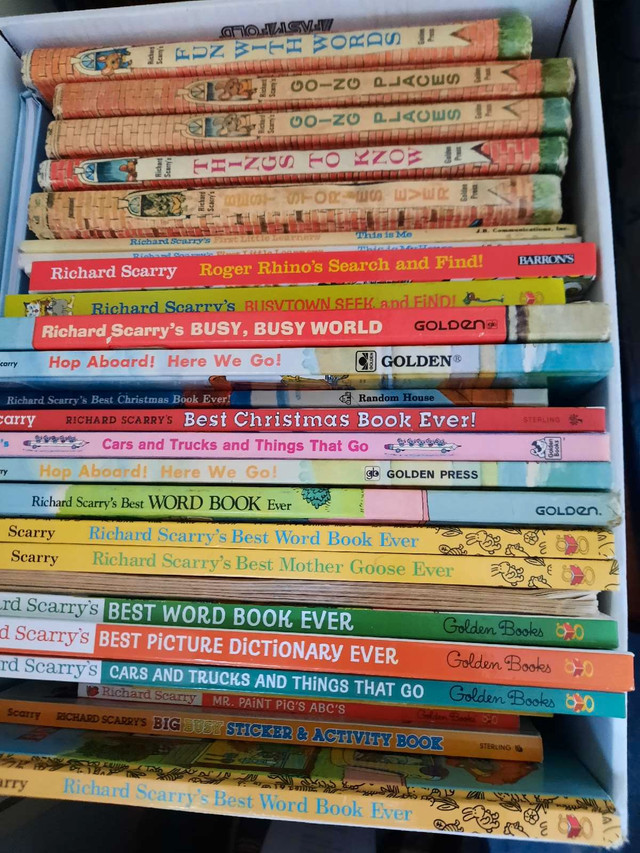 VINTAGE RICHARD SCARRY HARDCOVER BOOKS LOT 7 in Children & Young Adult in Muskoka - Image 3
