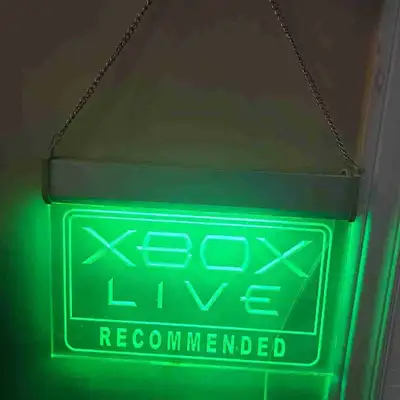 Older vintage "Xbox Live recommended glow sign" Chain attached to hang. 100 obo