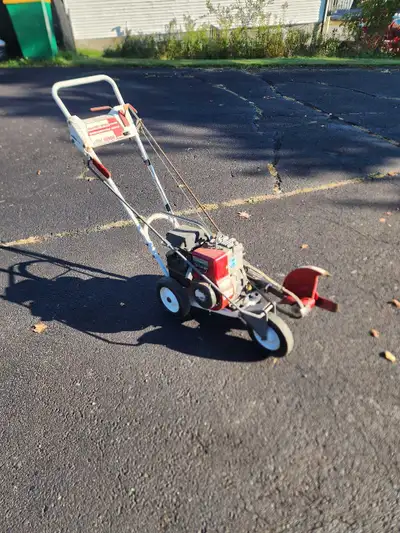 Little Wonder Gas Deluxe Edger Trimmer, View more