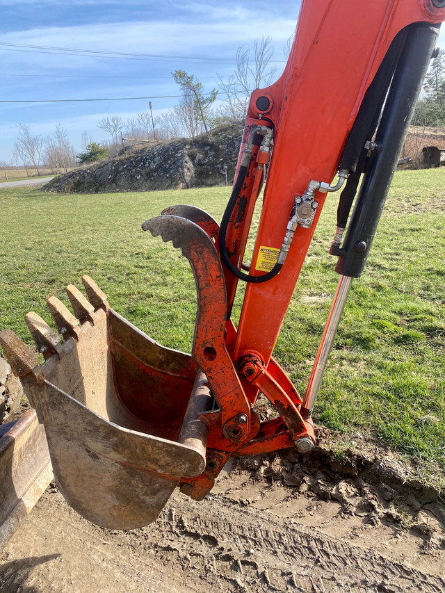 2017 KX033-4 Excavator  in Heavy Equipment in Kingston - Image 4