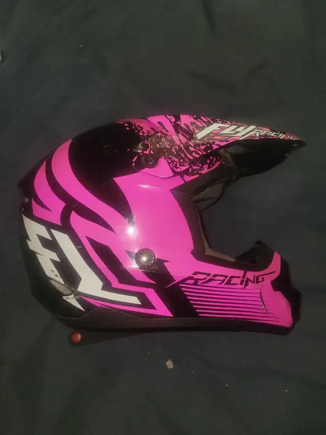 Motocross helmet size 55-56 cm in Dirt Bikes & Motocross in Ottawa - Image 3