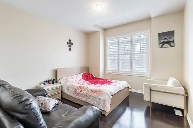 4 bedroom and 2.5 washroom home in Brampton (Mississauga Rd) in Long Term Rentals in Mississauga / Peel Region - Image 7
