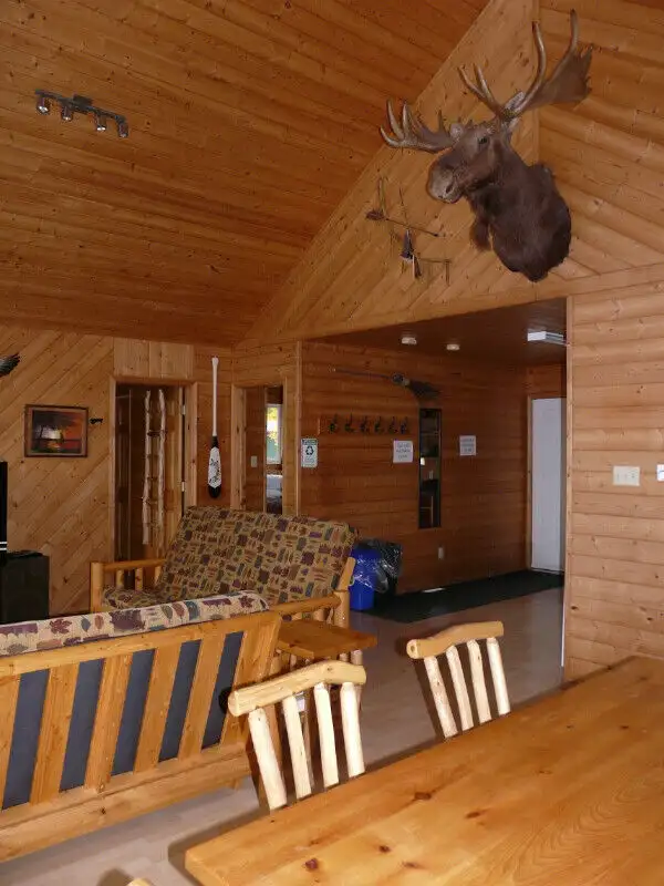 Lakefront Cottage - Lake MB - 2-night minimum in Manitoba in Canada - Image 13