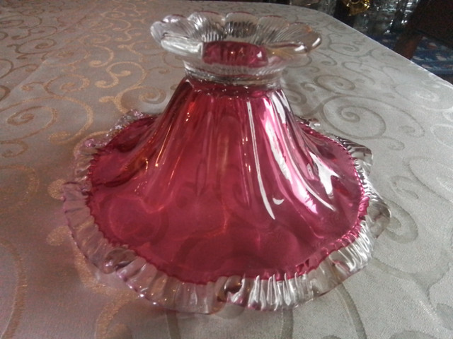 RUFFLED, FOOTED CRANBERRY GLASS BOWL - SILVER CREST RIM in Arts & Collectibles in City of Toronto - Image 2