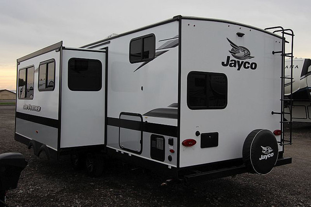 2022 Jayco Jayfeather 27BHB in Travel Trailers & Campers in Hamilton - Image 2