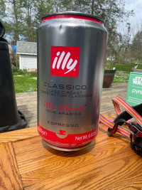 3000g empty illy can