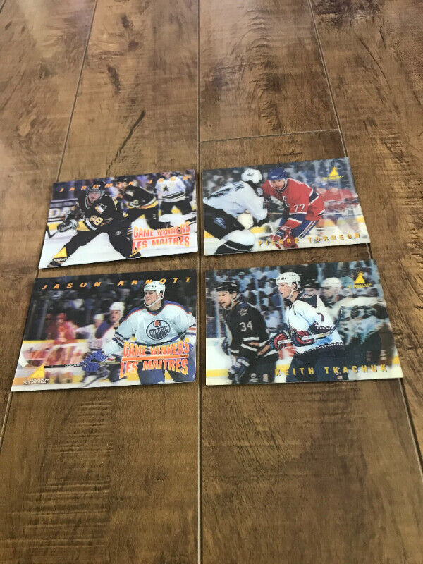 1995-96 MCDONALDS PINNACLE HOCKEY 3D CARDS - 12 CARDS LOT in Arts & Collectibles in City of Toronto - Image 4