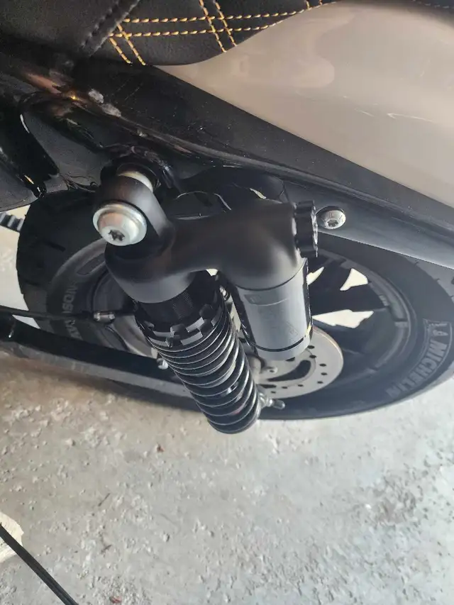 2018 sportster iron in Street, Cruisers & Choppers in Oakville / Halton Region - Image 7