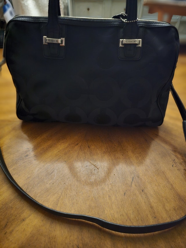 Authentic Coach Purse Women's Bags & Wallets Winnipeg Kijiji