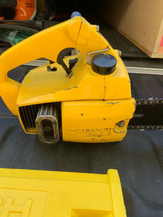 Vintage McCullough mini Mac chainsaw in Other in Oshawa / Durham Region - Image 3
