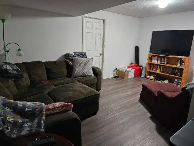 1 Room for Rent- Alta Vista/Industrial in Room Rentals & Roommates in Ottawa - Image 8