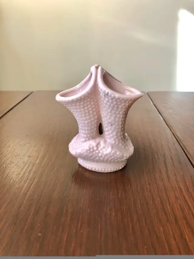Tiny Pink Ceramic Vase Posey Decor Decoration Japan in Arts & Collectibles in Calgary - Image 5