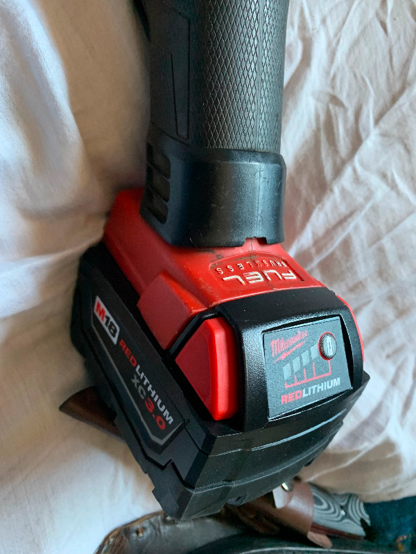 Milwaukee M18  grinder XC 3 Fuel -Trade for electric scooter in Power Tools in Barrie - Image 2