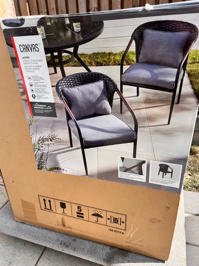 All-weather wicker outdoor/patio dining chairs in Patio & Garden Furniture in City of Toronto - Image 4