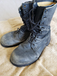 Real leather! Army issue boots size male 9-9.5