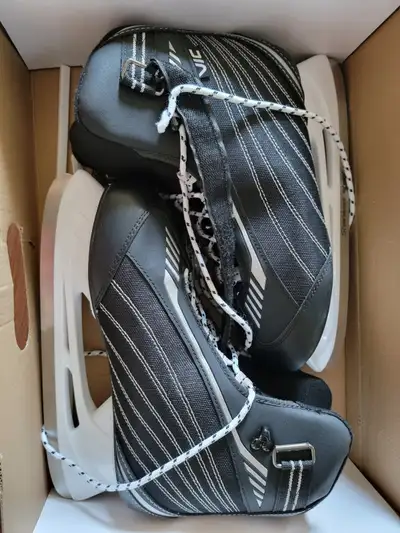 Patins à glace récréatifs pour hommes VIC H11VSHS (taille US 9), absolument neufs dans leur boîte d'...