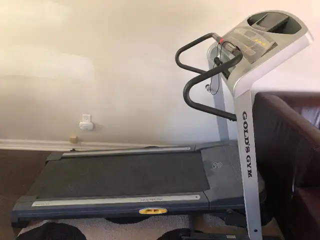 Treadmill in Exercise Equipment in City of Toronto - Image 2