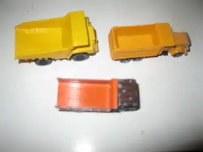 Divers Camions et Boîte. Vendu en lot ou séparément. De 5 à 20.00$. Bonne condition. Voir autres ann...