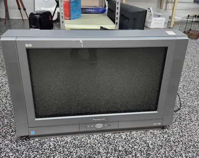 ISO: 26"/30" Panasonic Widescreen CRT or CT-34WX5363838169641859120